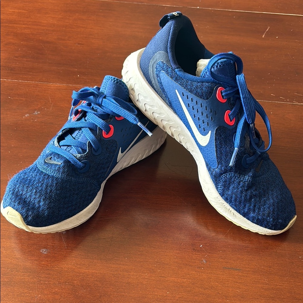 Nike React Blue and Red Sneakers Lightweight Design